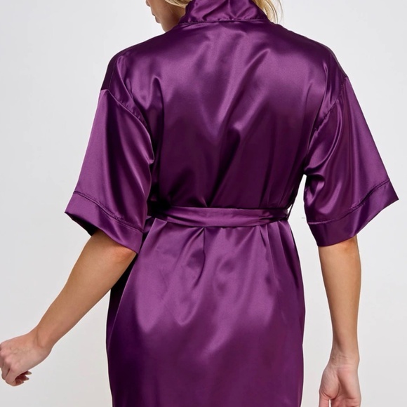 Getting Ready Robe - Picture 2 of 3